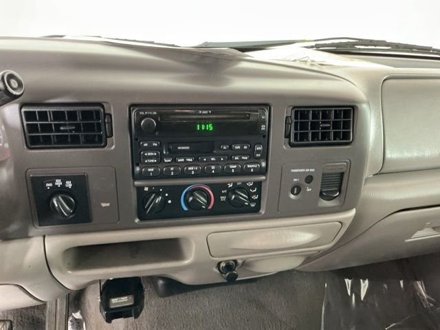 1999 Ford F-250SD — photo 9