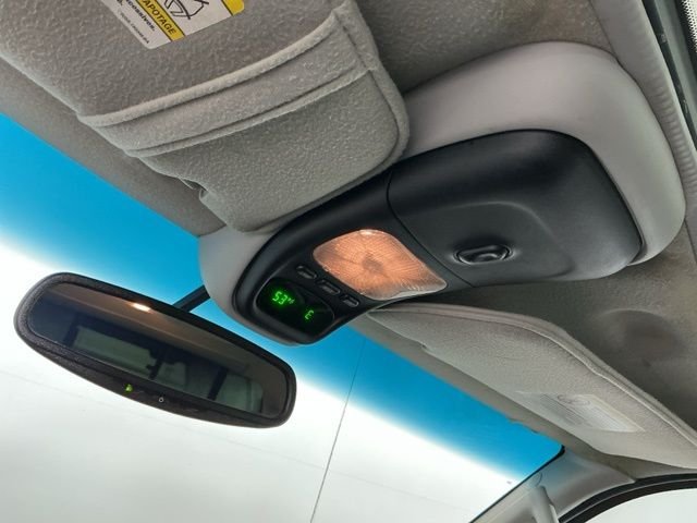 2004 Ford Explorer — photo 9