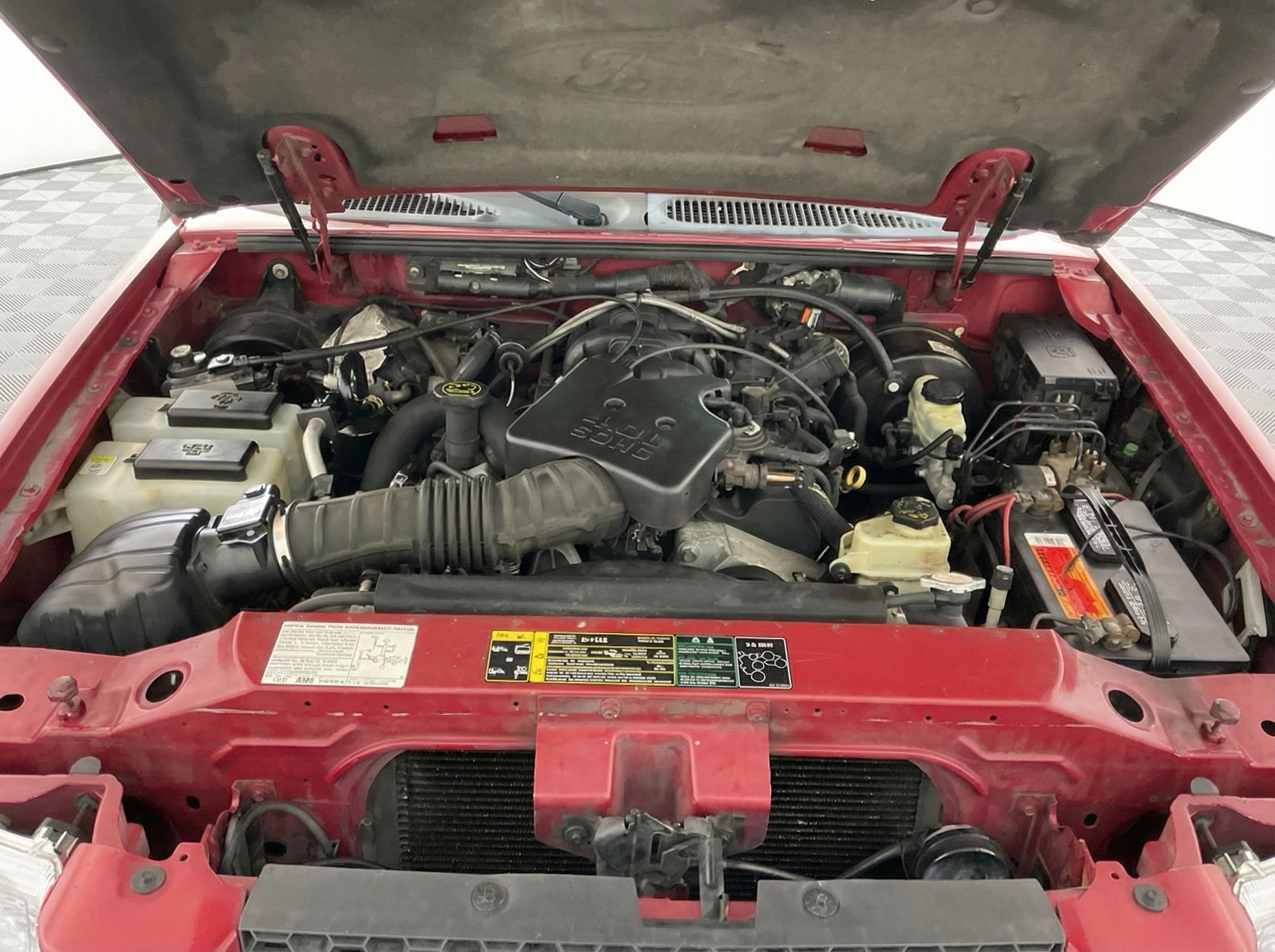 2004 Ford Explorer — photo 13