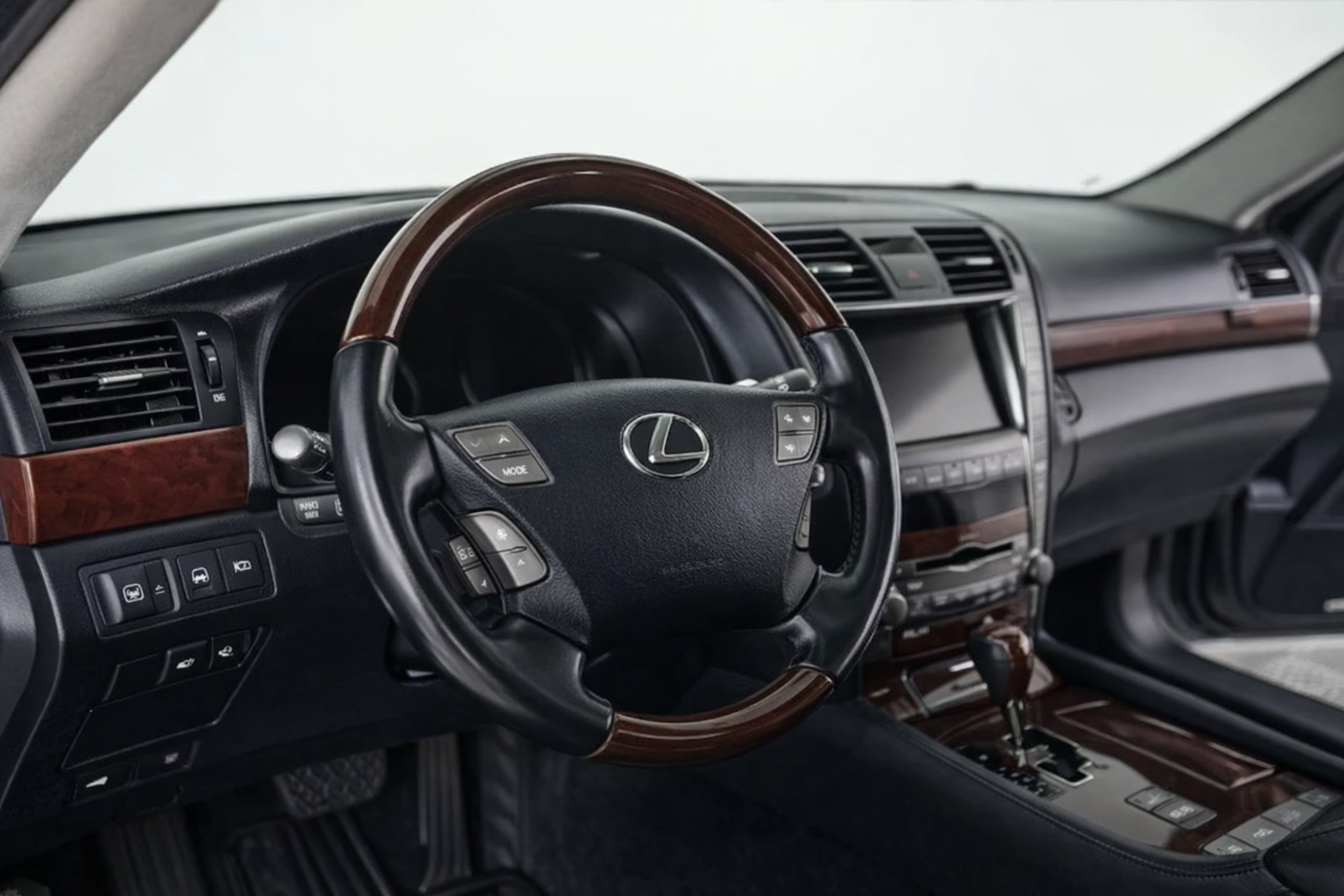 2007 Lexus LS — photo 8
