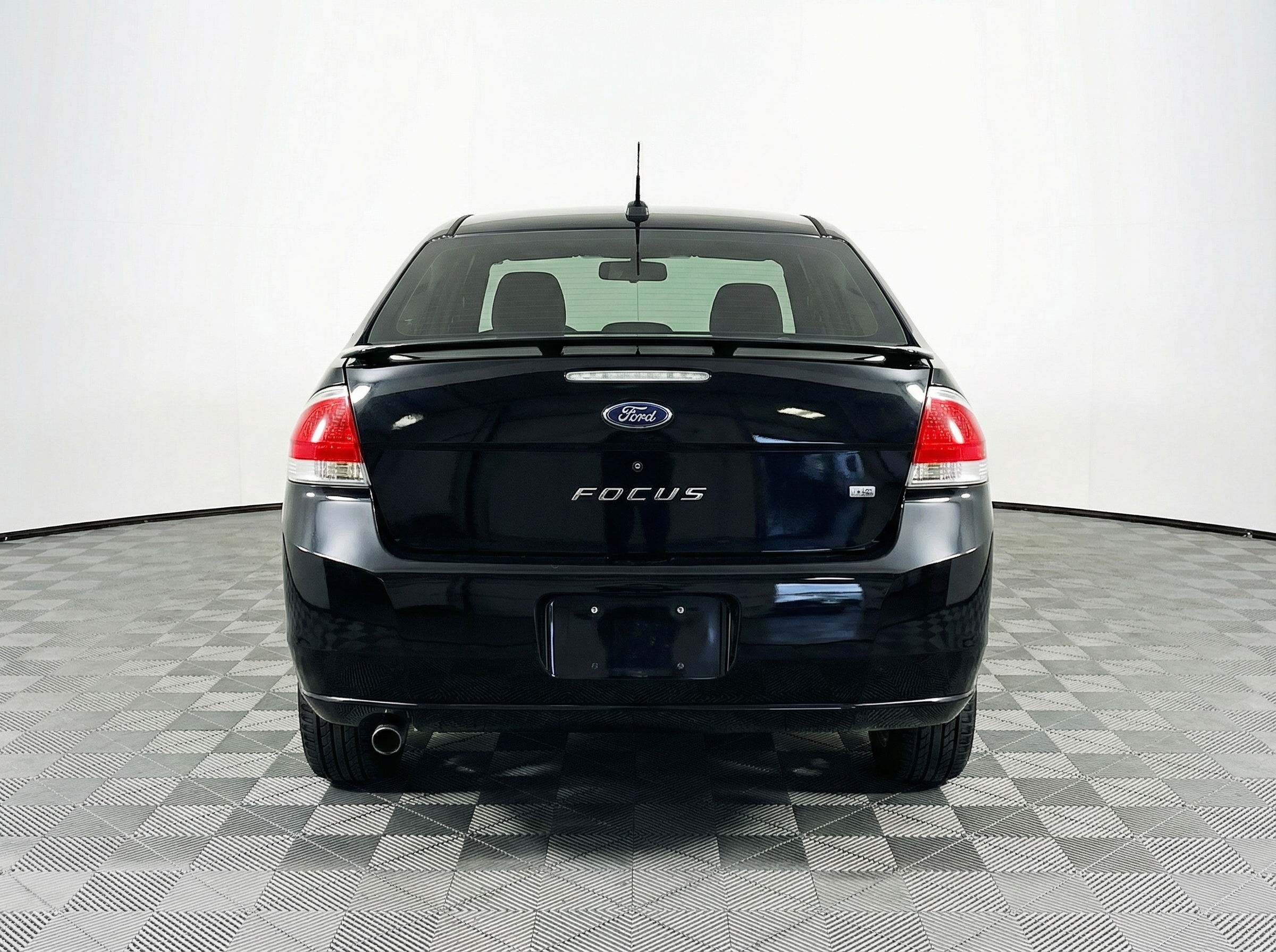 2008 Ford Focus — photo 1