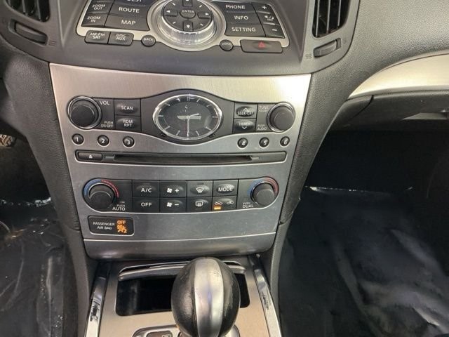 2010 Infiniti G37 — photo 8