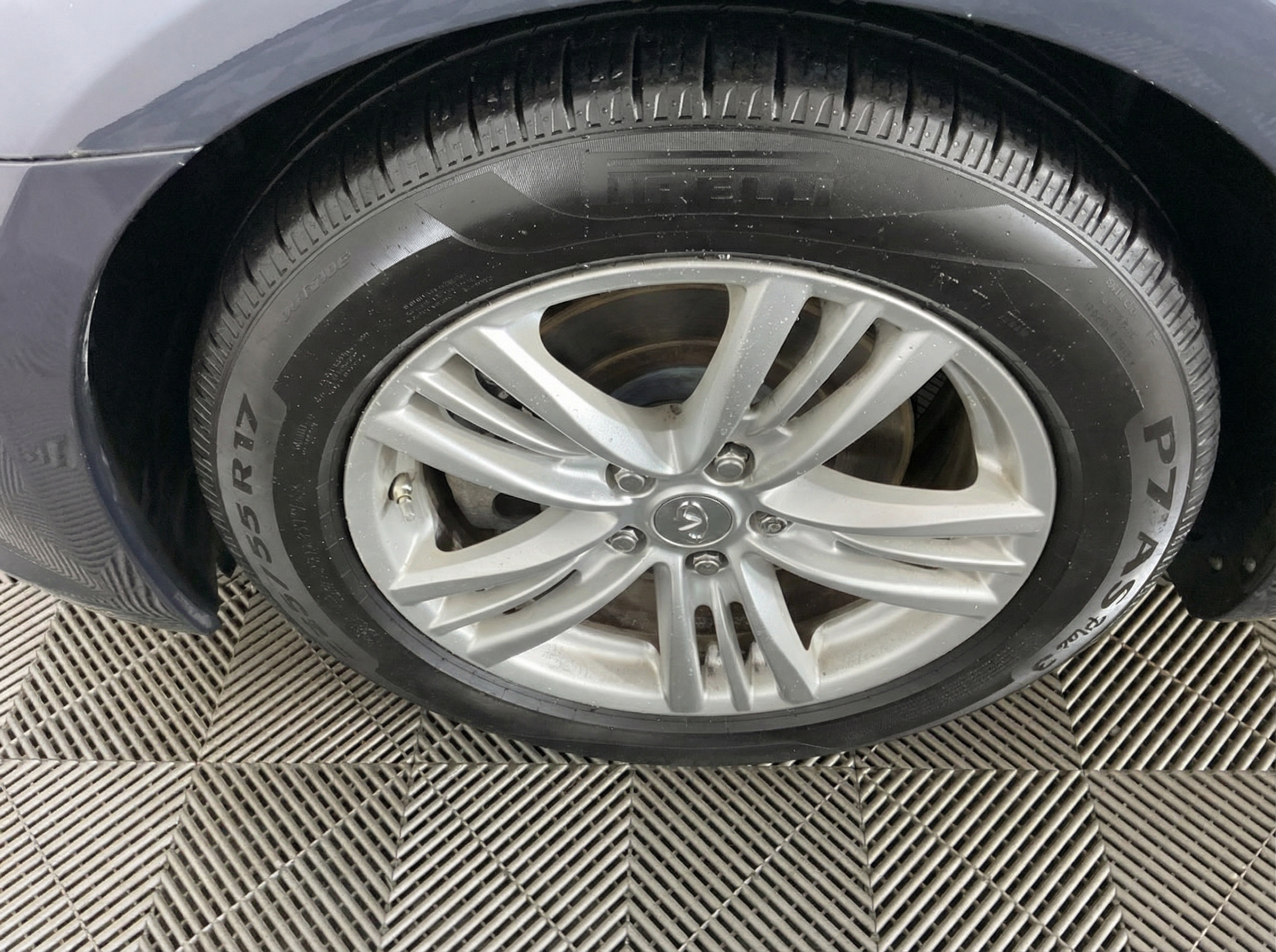 2010 Infiniti G37 — photo 16