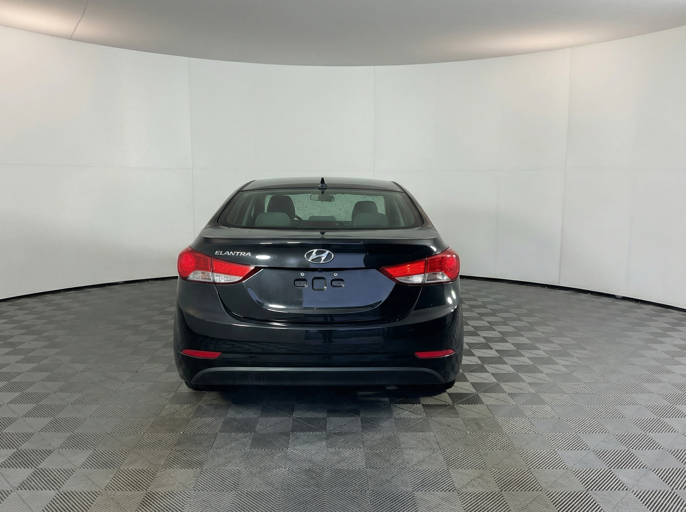 2011 Hyundai Elantra — photo 1