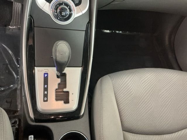 2011 Hyundai Elantra — photo 8