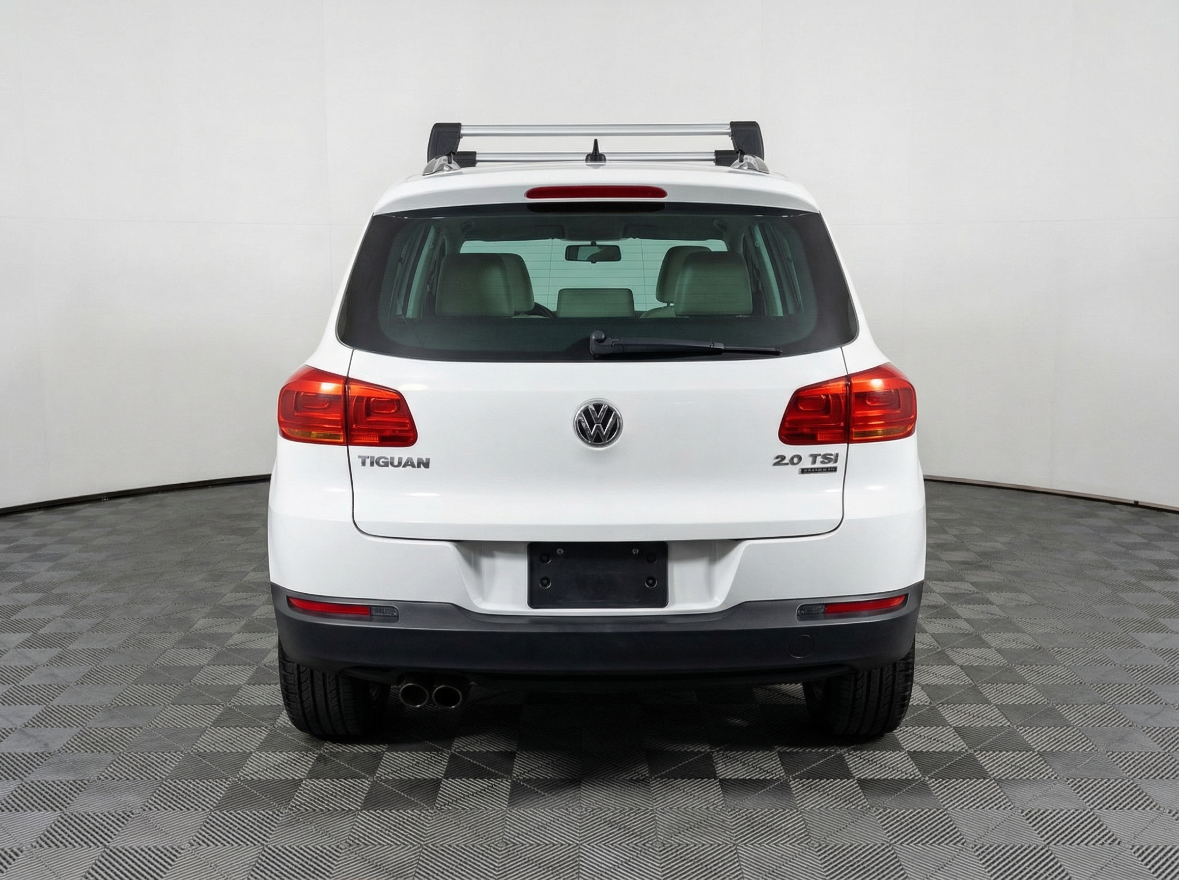 2012 Volkswagen Tiguan — photo 1