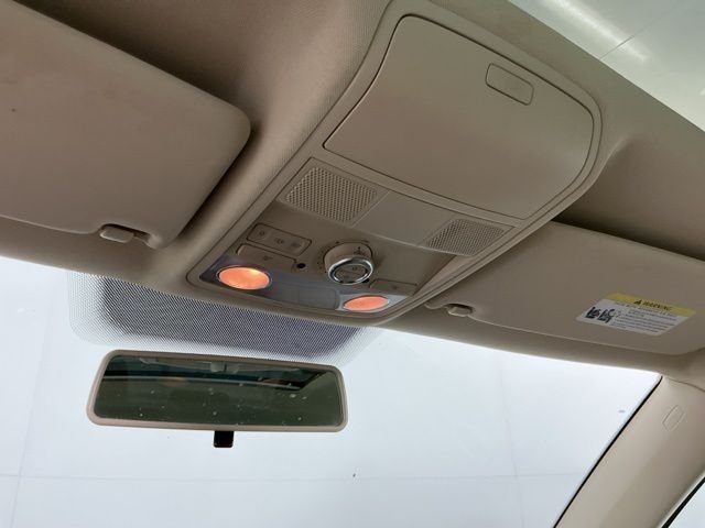 2012 Volkswagen Tiguan — photo 8