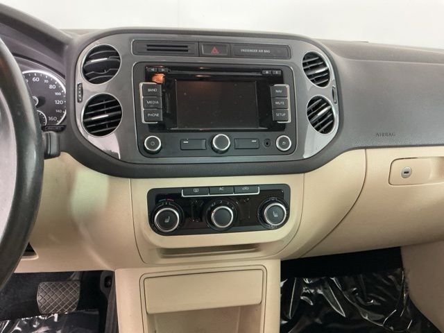 2012 Volkswagen Tiguan — photo 9