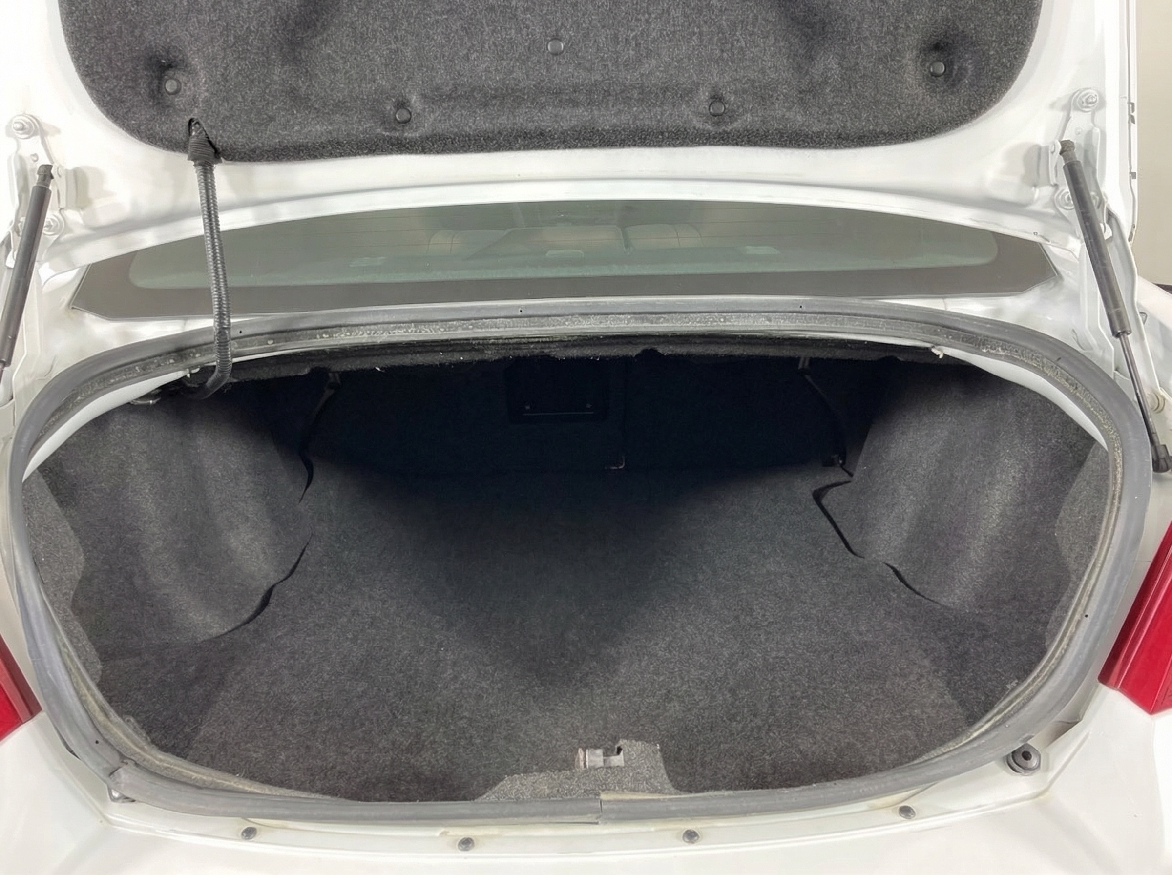 2014 Dodge Avenger — photo 13