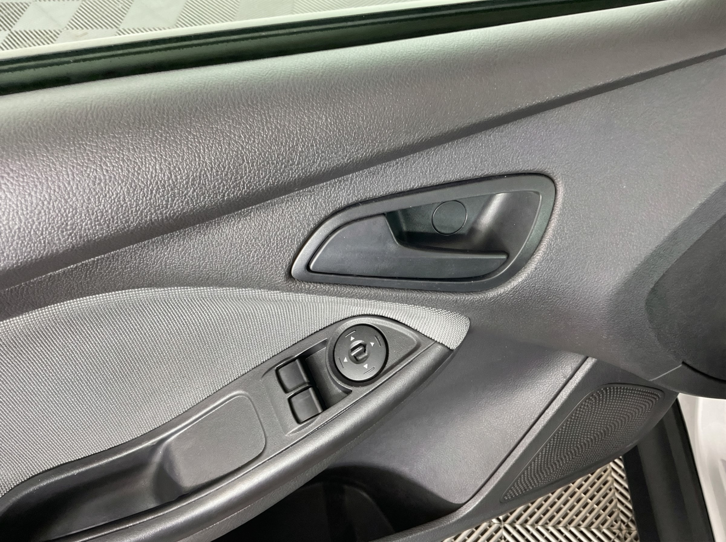 2014 Ford Focus — photo 4