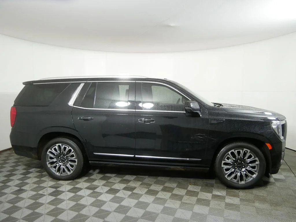2024 GMC Yukon — photo 1