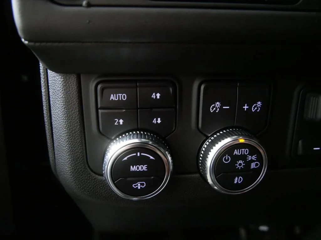 2024 GMC Yukon — photo 11