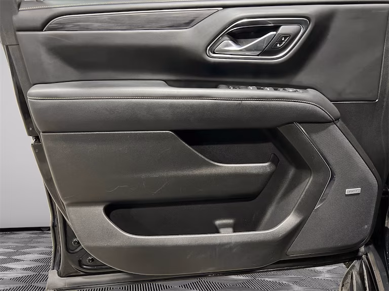 2023 GMC Yukon — photo 18