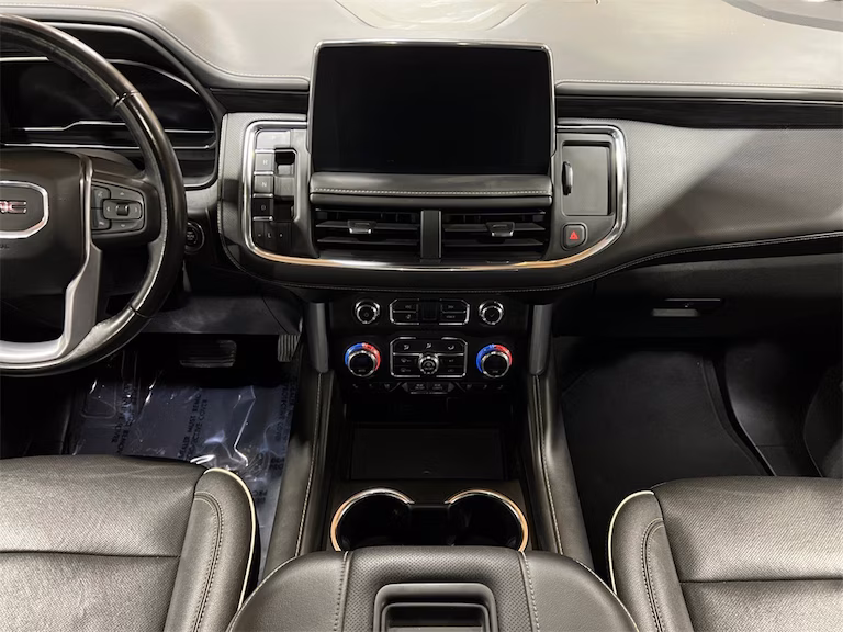 2023 GMC Yukon — photo 26